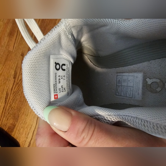 ON Cloudswift Helion running shoe - Picture 2 of 4